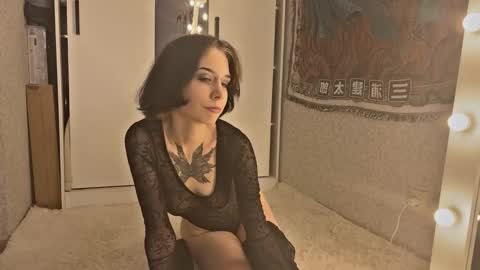 mistress Bastet and  mintcola online show from 10-11-25, 08:13