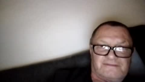 Snapshot of frauenfeind1 chatting on 01-28-25, 09:19 Wolfi online show from 01-28-25, 09:19