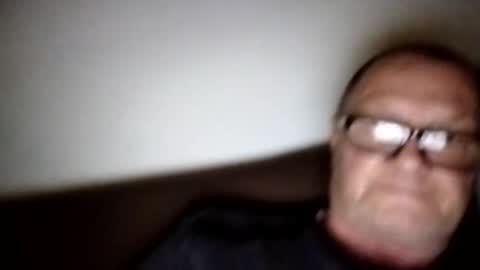 Snapshot of frauenfeind1 chatting on 09-15-25, 07:41 Wolfi online show from 09-15-25, 07:41