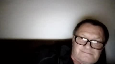 Snapshot of frauenfeind1 chatting on 11-16-25, 09:37 Wolfi online show from 11-16-25, 09:37