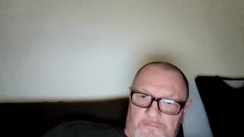 Wolfi online show from 02-26-26, 08:46