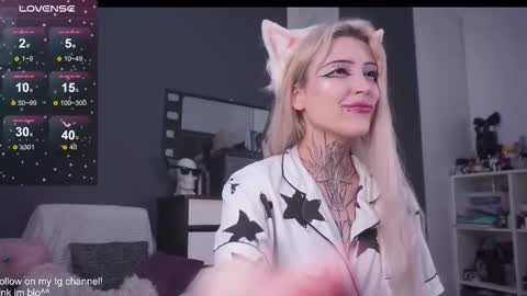 Asya UwU   online show from 09-24-25, 08:23