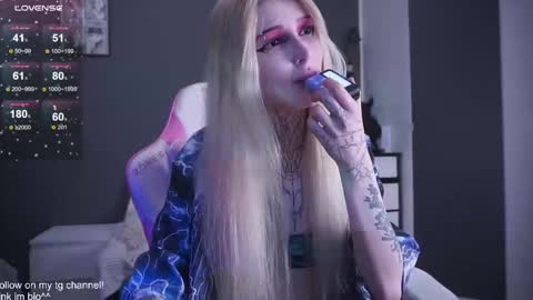 Asya UwU   online show from 11-19-25, 02:44