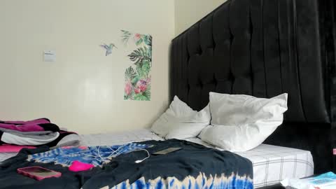 Sandra online show from 02-24-25, 09:10