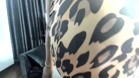 Sandra online show from 03-10-26, 08:14