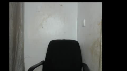 Snapshot of freaky_girl23 chatting on 05-11-26, 07:22 Freaky girl23 online show from 05-11-26, 07:22
