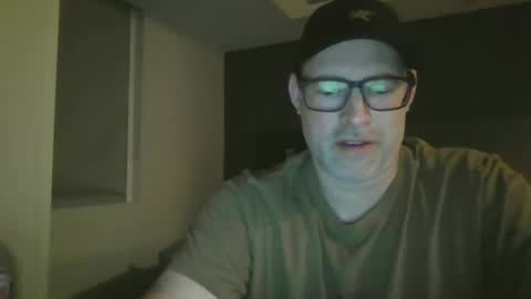 Snapshot of fred177771558049 chatting on 03-22-26, 02:04 fred177771558049 online show from 03-22-26, 02:04
