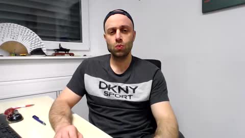 freddow online show from 11-27-25, 03:36