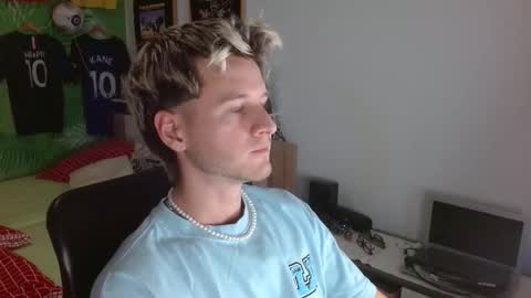 Snapshot of freddy_star chatting on 01-05-26, 09:40 Frederick Perin online show from 01-05-26, 09:40