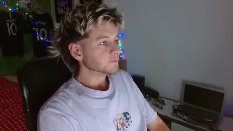 Snapshot of freddy_star chatting on 01-11-26, 10:26 Frederick Perin online show from 01-11-26, 10:26