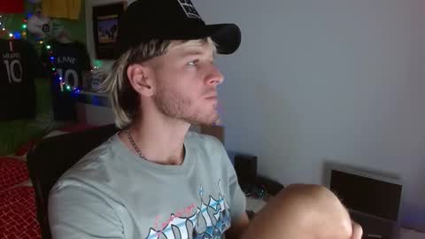 Snapshot of freddy_star chatting on 01-16-26, 02:43 Frederick Perin online show from 01-16-26, 02:43