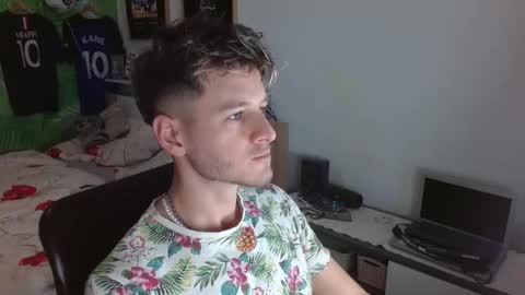 Snapshot of freddy_star chatting on 02-15-26, 02:14 Frederick Perin online show from 02-15-26, 02:14