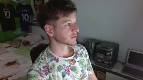 Snapshot of freddy_star chatting on 03-09-26, 01:59 Frederick Perin online show from 03-09-26, 01:59