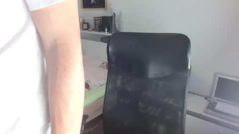 Frederick Perin online show from 04-25-26, 03:09