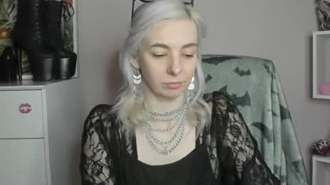 Anne online show from 07-07-26, 08:29