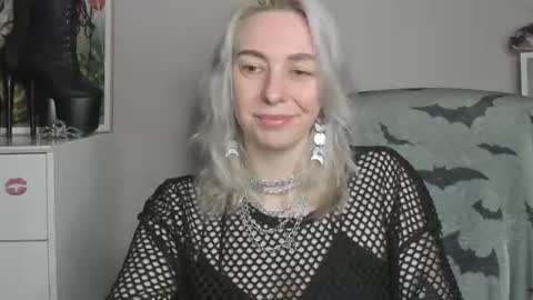 Anne online show from 07-10-26, 07:12