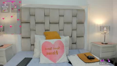 Snapshot of frehia_dimou chatting on 10-07-25, 11:40 Frehia online show from 10-07-25, 11:40