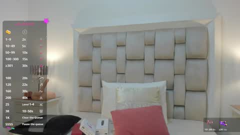 Snapshot of frehia_dimou chatting on 11-28-25, 11:46 Frehia online show from 11-28-25, 11:46