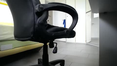 Snapshot of freiherr111 chatting on 09-12-25, 12:05 Walter Fischer online show from 09-12-25, 12:05