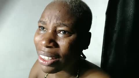 frekkymorelle online show from 02-19-25, 04:23