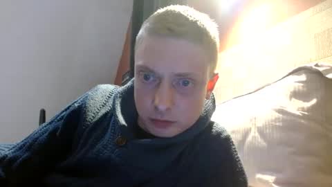 Snapshot of french59121 chatting on 12-17-24, 07:48 Antoine online show from 12-17-24, 07:48