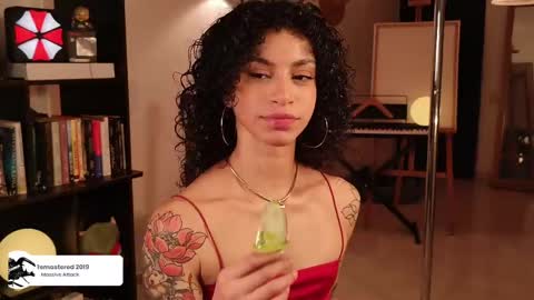 Snapshot of fresatanica chatting on 05-17-26, 01:58 Vale online show from 05-17-26, 01:58