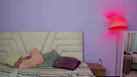 fresita  online show from 10-17-25, 02:19