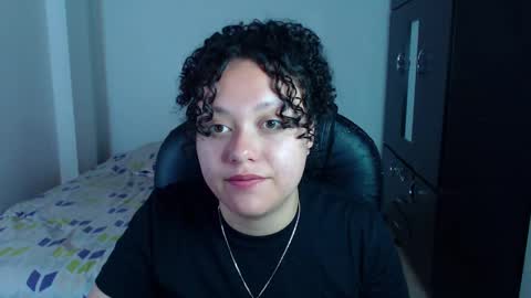 Louise  online show from 01-10-25, 09:23