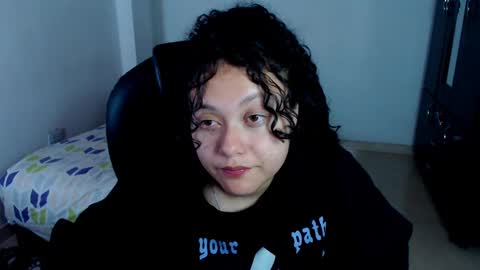 Louise  online show from 01-17-25, 08:24