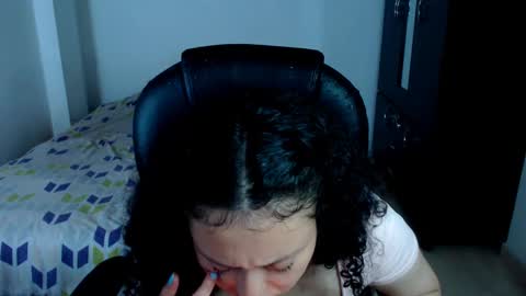 Louise  online show from 03-06-25, 06:30