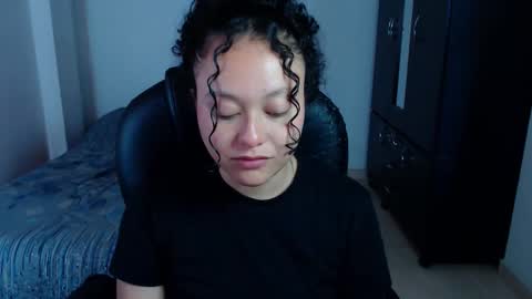 Louise  online show from 10-10-25, 11:53