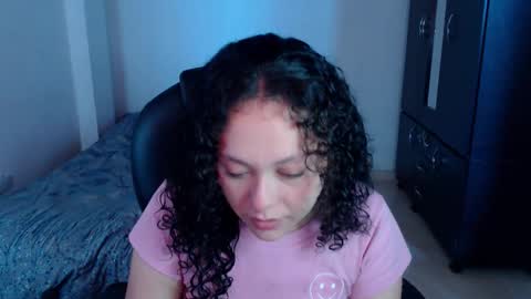 Louise  online show from 11-10-25, 12:48