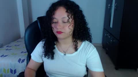 Louise  online show from 03-07-26, 09:06