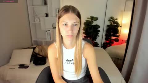 Laura online show from 07-08-26, 05:45