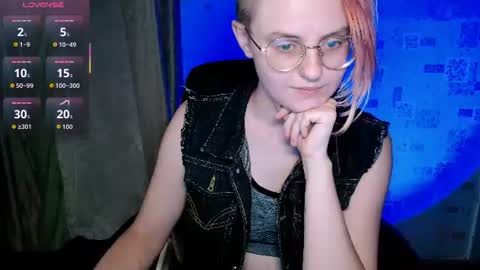 Snapshot of freya_kiss_ chatting on 07-27-26, 05:20 Freya online show from 07-27-26, 05:20
