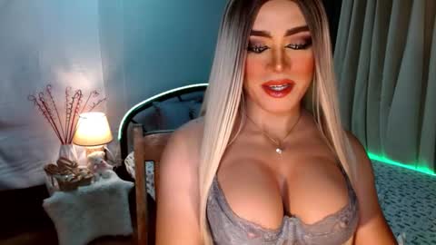 Snapshot of freya_lovestocum chatting on 10-08-25, 12:30 Miss Frea online show from 10-08-25, 12:30