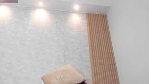 Snapshot of freyaa25 chatting on 02-04-25, 12:40 FREYA online show from 02-04-25, 12:40