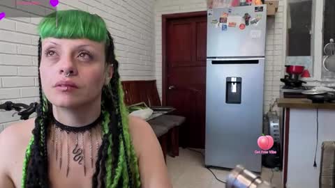 freyaa_sorceress online show from 10-04-25, 06:50