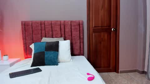 Freya Cameron online show from 04-27-26, 12:58