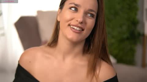 Snapshot of freyaheart chatting on 10-12-25, 06:34 freyaheart online show from 10-12-25, 06:34