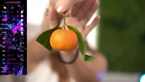 Snapshot of freyaheart chatting on 11-22-25, 05:17 freyaheart online show from 11-22-25, 05:17