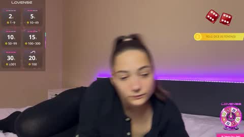 FreyaOliver online show from 10-14-25, 11:22