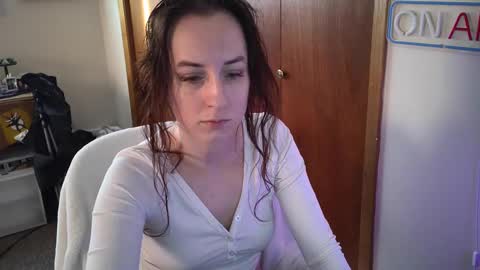 FreyaTheGemini online show from 12-18-24, 08:57