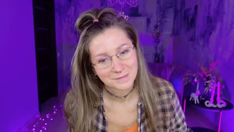 Snapshot of fridatander chatting on 01-02-25, 09:00 Frida Tander online show from 01-02-25, 09:00