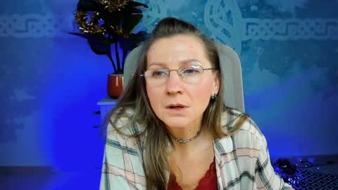 Snapshot of fridatander chatting on 01-05-25, 12:10 Frida Tander online show from 01-05-25, 12:10