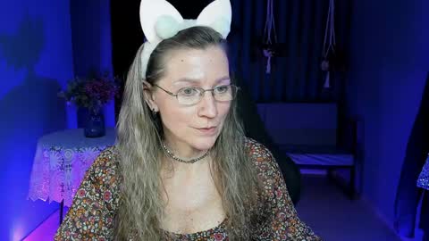Snapshot of fridatander chatting on 01-17-25, 03:11 Frida Tander online show from 01-17-25, 03:11