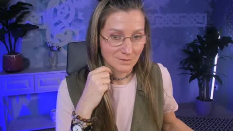 Snapshot of fridatander chatting on 02-07-25, 05:40 Frida Tander online show from 02-07-25, 05:40