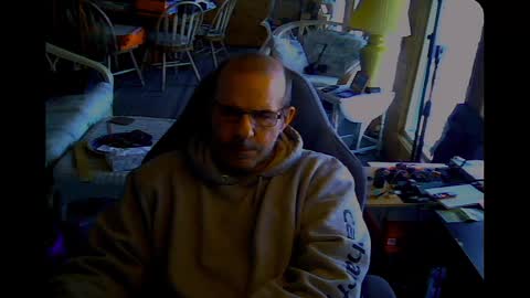 friendlykevn online show from 12-25-24, 08:39