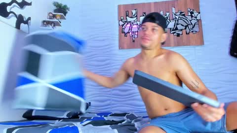 Adam y pitter online show from 09-18-25, 02:08