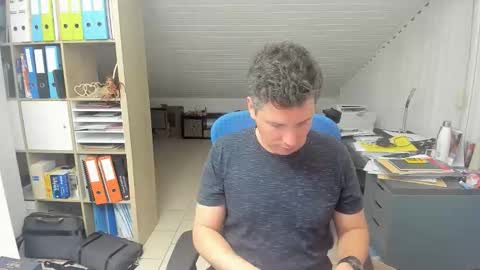 Snapshot of frikits chatting on 10-03-25, 05:32 Francois online show from 10-03-25, 05:32